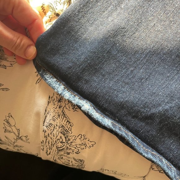 Lucky Brand “Sweet ‘N Low” Dark Wash Flare Jeans. Size 10/30. - Picture 4 of 8